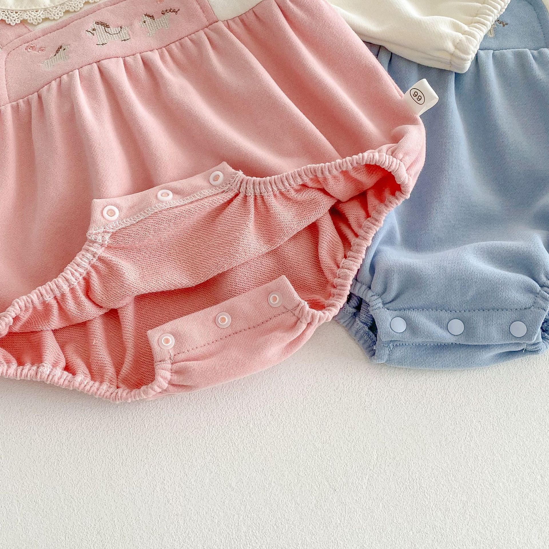 Baby Princess Ha Yi 2025 New Spring Baby Korean-style fake two-piece crawling suit Super cute newborn spring clothes Specification drawing