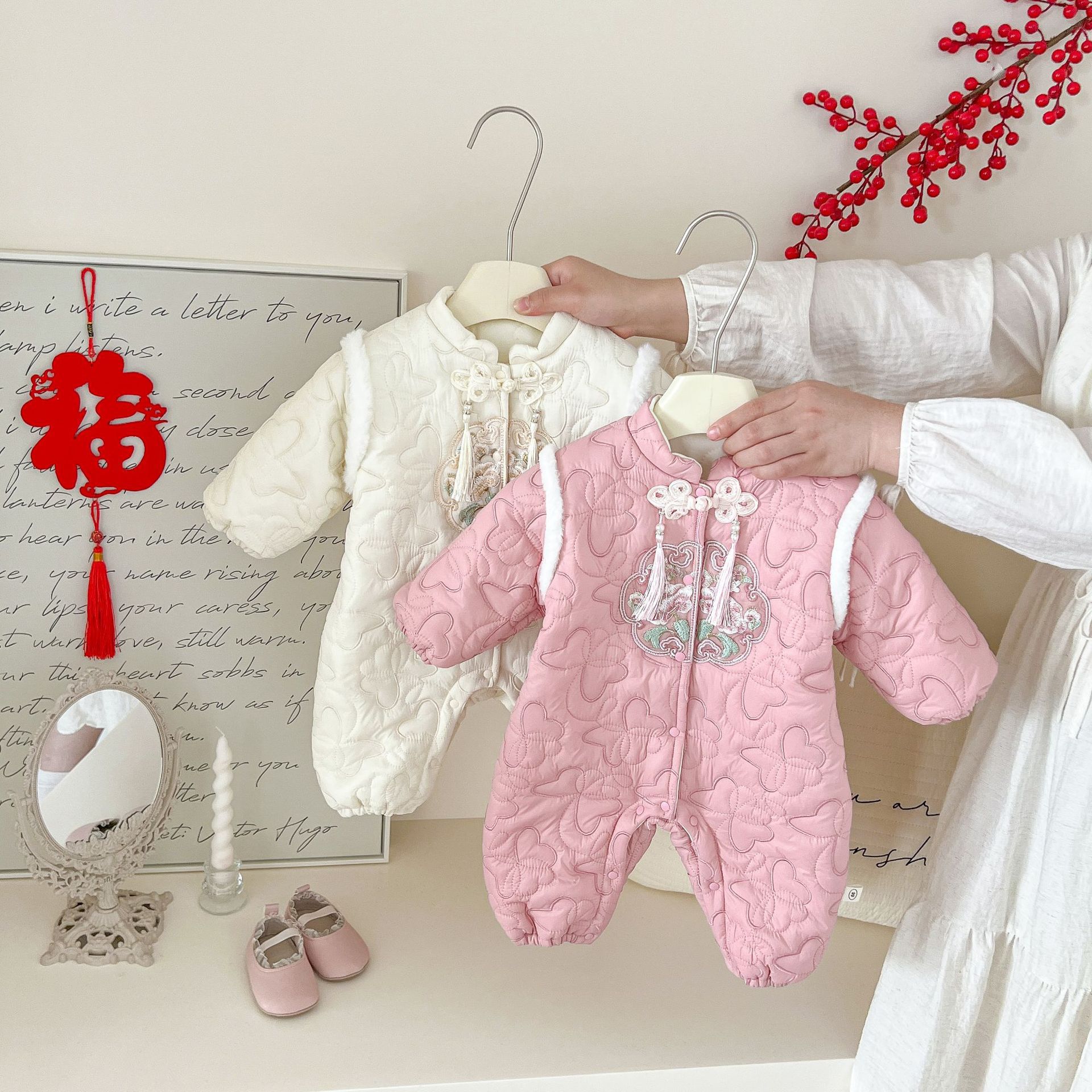 Baby retro New Year greeting dress, Winter A-class baby super cute cotton-padded jumpsuit, embroidered thickened first birthday dress AL736 details Picture