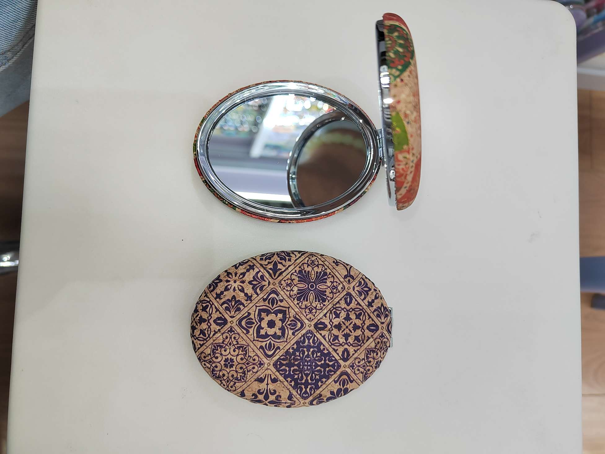 日用百货卫浴洗漱用品化妆镜台镜LED防碎镜子镜梳镜子美妆镜子化妆台镜子详情图4