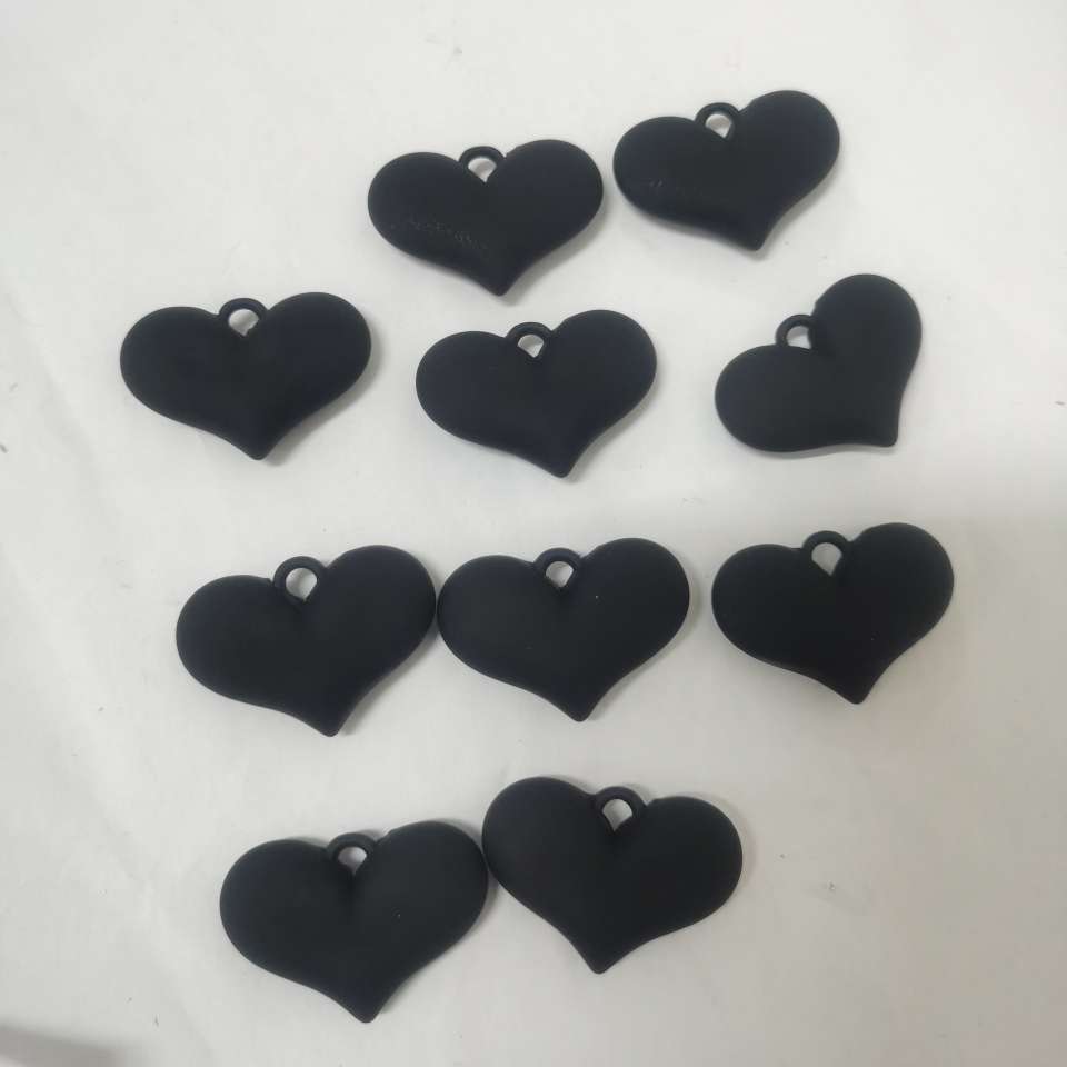 DIY jewelry accessories, hot sales, wholesale of hand-painted heart-shaped pendants, frosted necklaces, pendants and accessories. 209 pieces per package detail image 8