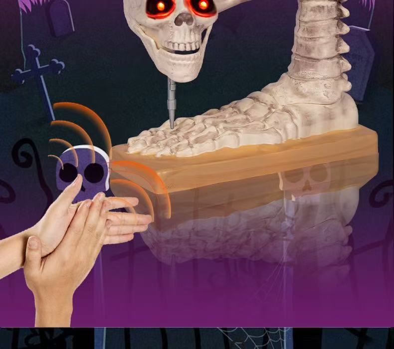 跨境万圣节骷髅骨架缝纫机电动感应发光发声逼真骷髅摆件鬼屋节日详情11