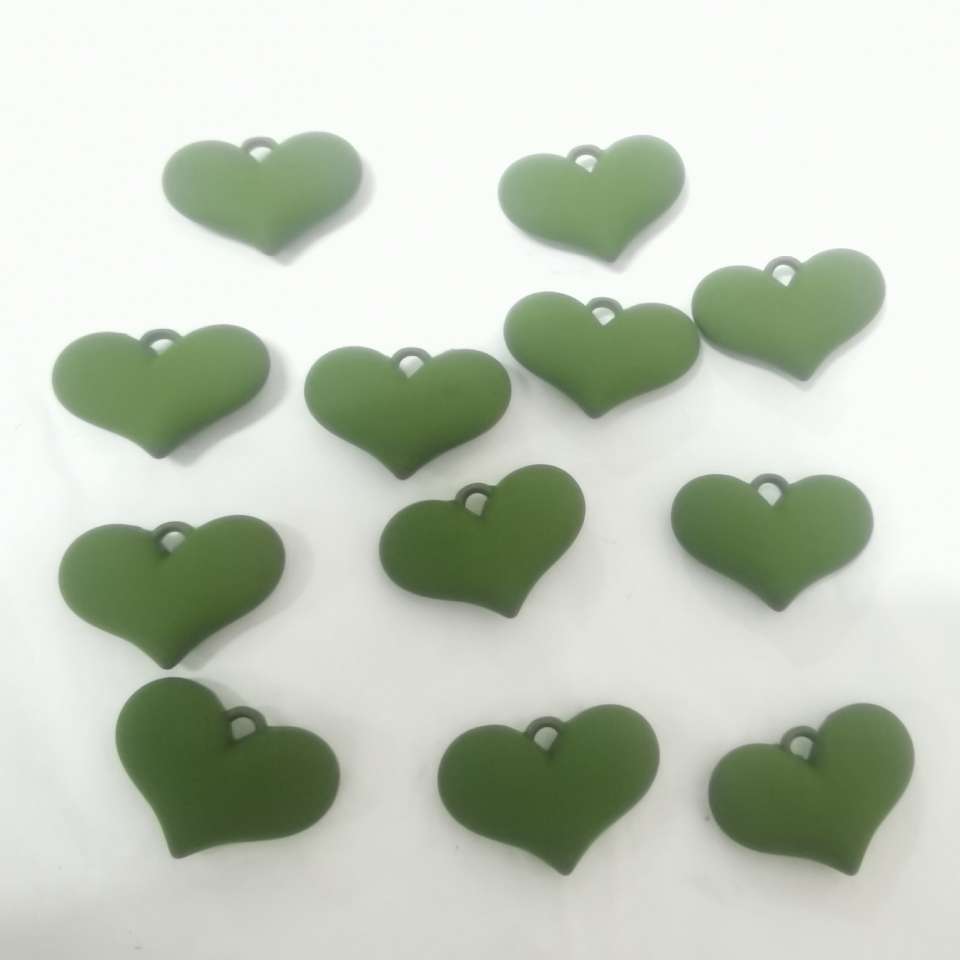 DIY jewelry accessories, hot sales, wholesale of hand-painted heart-shaped pendants, frosted necklaces, pendants and accessories. 209 pieces per package details Picture