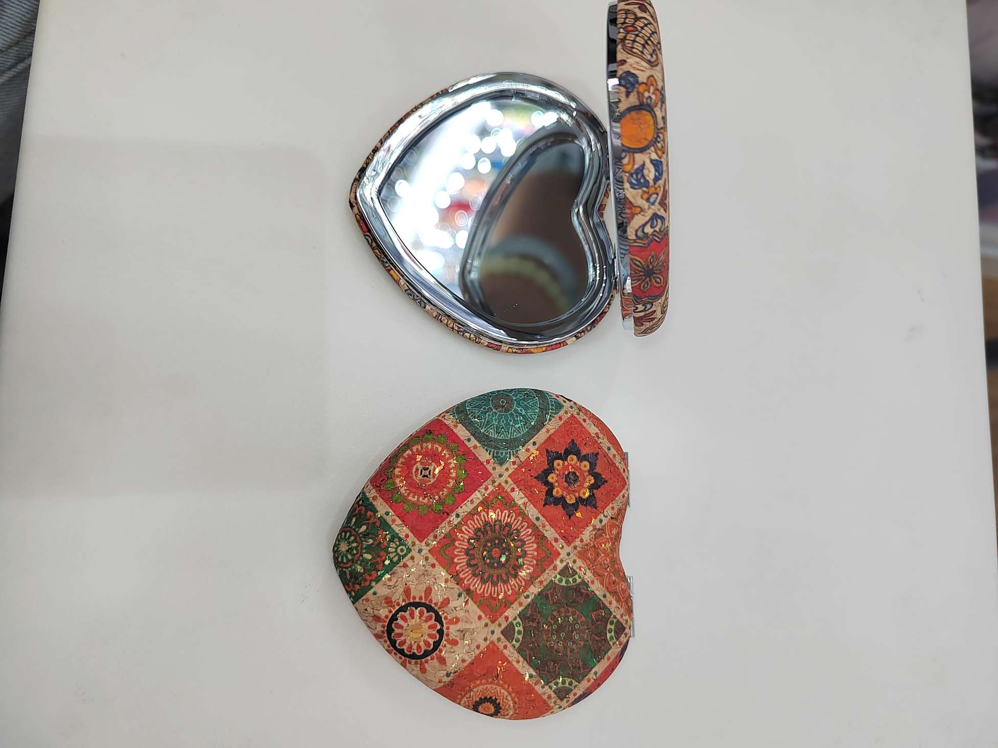 日用百货卫浴洗漱用品化妆镜台镜LED防碎镜子镜梳镜子多功能化妆镜子详情图2