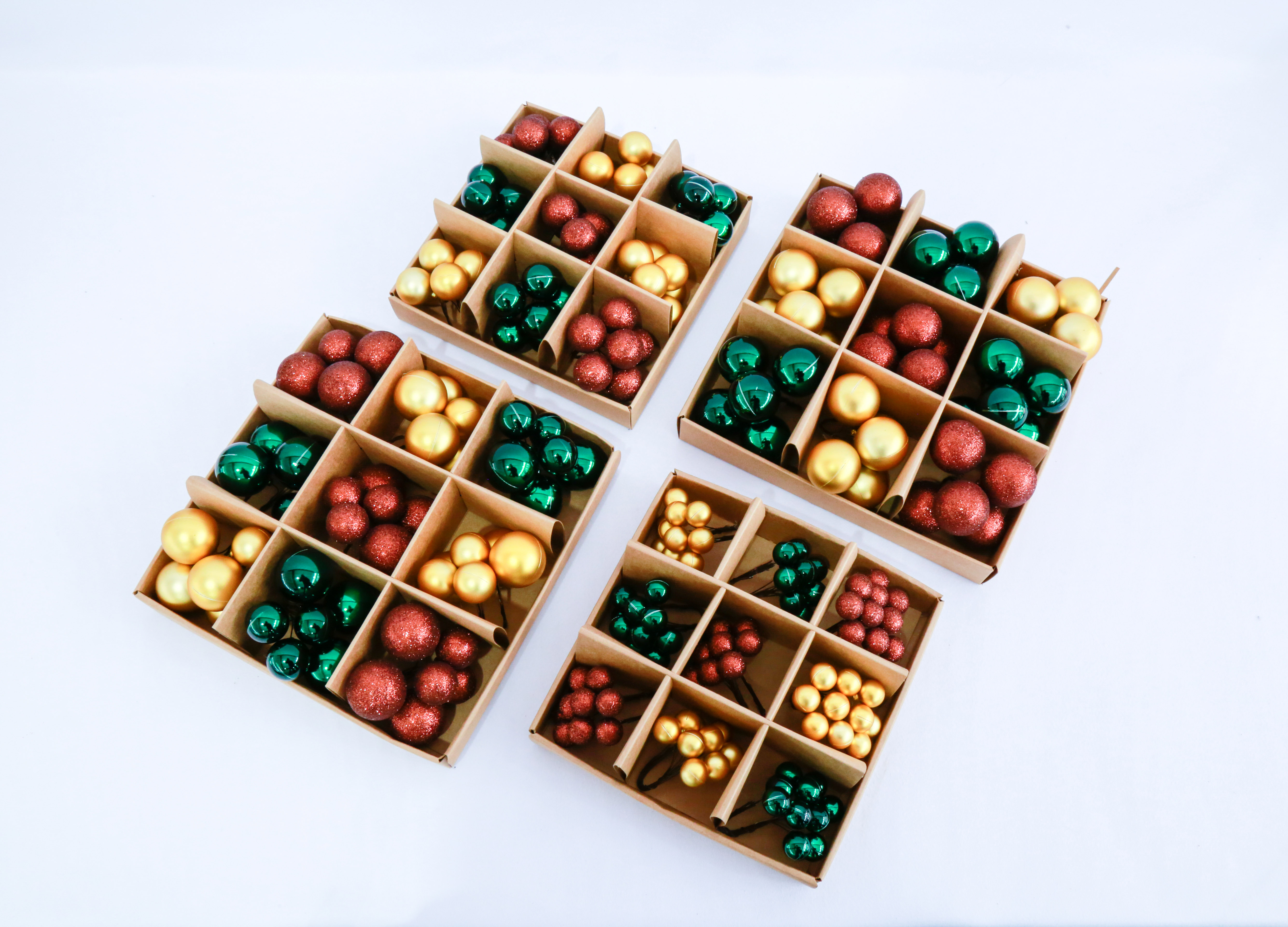 圣诞/圣诞树圣诞用品/透明半圆球/圣诞球/圣诞用品白底实物图