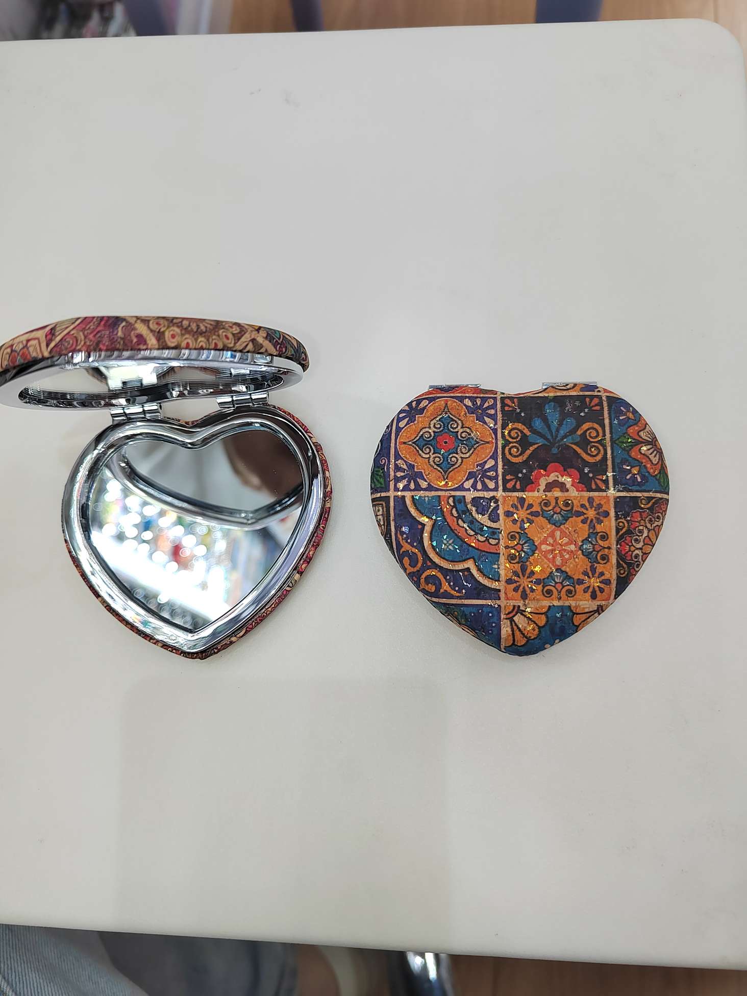 日用百货卫浴洗漱用品化妆镜台镜LED防碎镜子镜梳镜子多功能化妆镜子详情图6