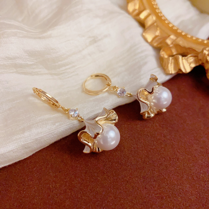 时尚珍珠耳环烧焊锆石耳饰耳饰品简约气质女款耳环配饰耳环耳饰珍珠耳环烧焊锆石耳环饰品