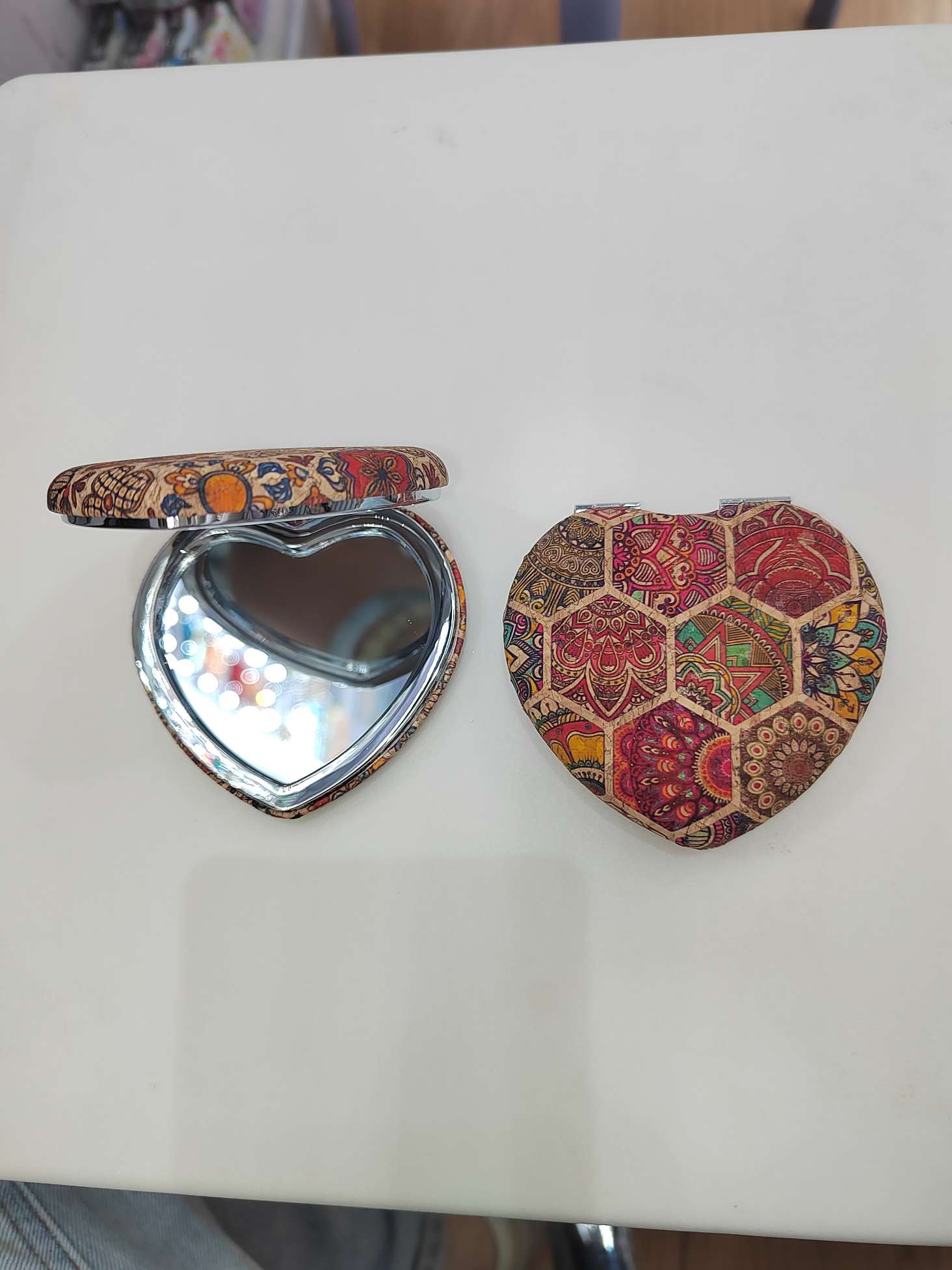 日用百货卫浴洗漱用品化妆镜台镜LED防碎镜子镜梳镜子多功能化妆镜子详情图4