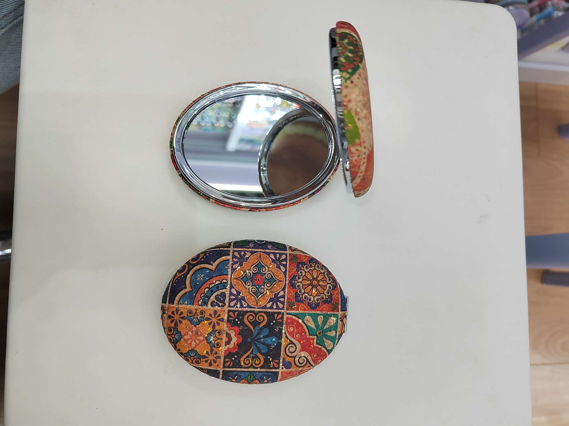 日用百货卫浴洗漱用品化妆镜台镜LED防碎镜子镜梳镜子美妆镜子化妆台镜子详情图3