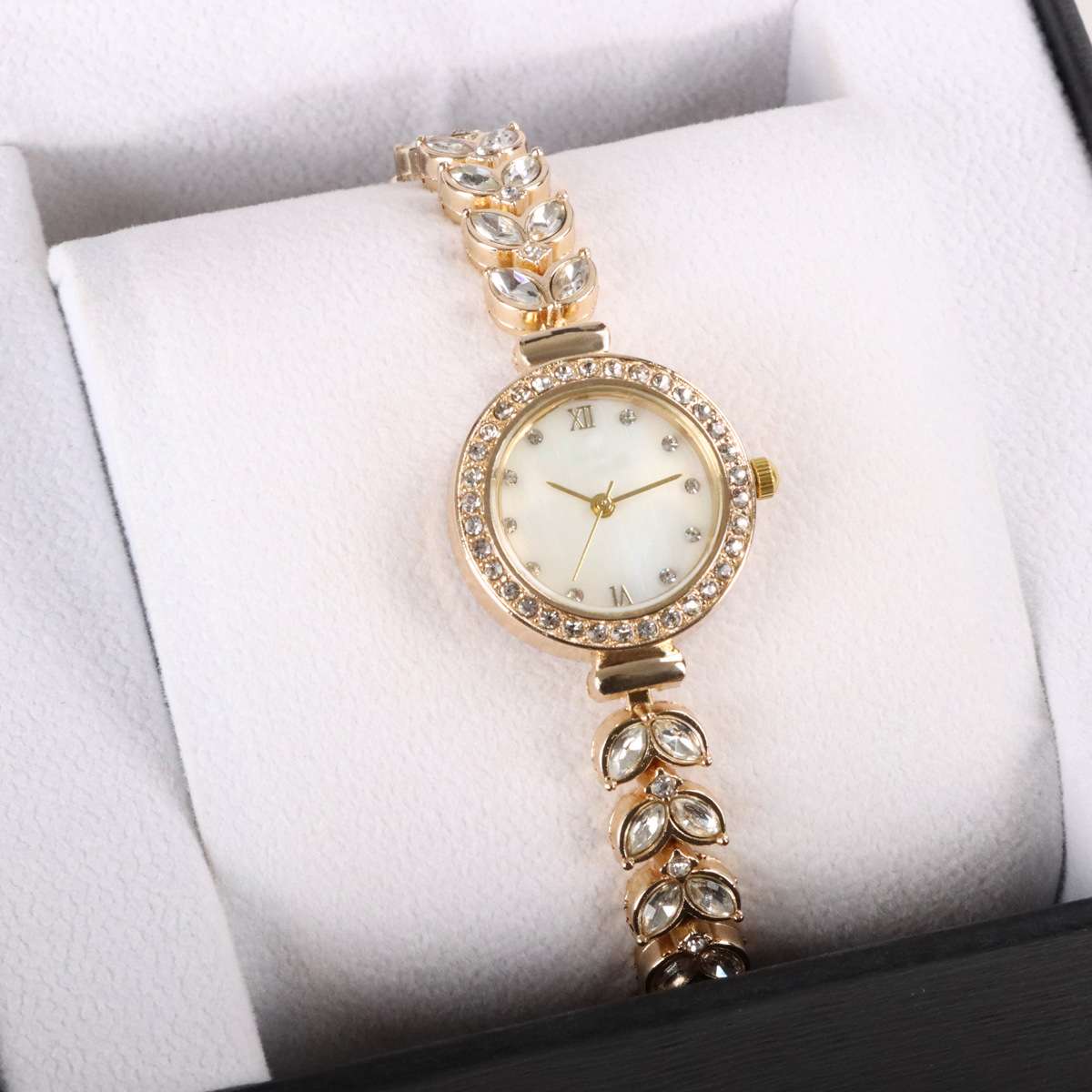 2025 Bestseller Mermaid Women's Watch, light luxury niche women's watch, high-end bracelet watch, cross-border wholesale watch for women Item Picture