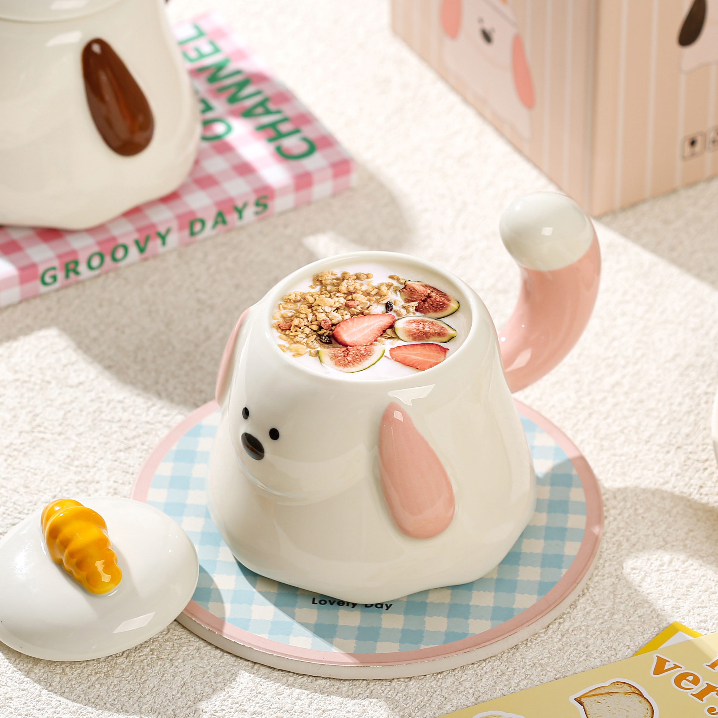 New product with lid, cute cartoon horn cup, dog ceramic cup, high appearance level mug, souvenir gift, couple cup Application Scenario