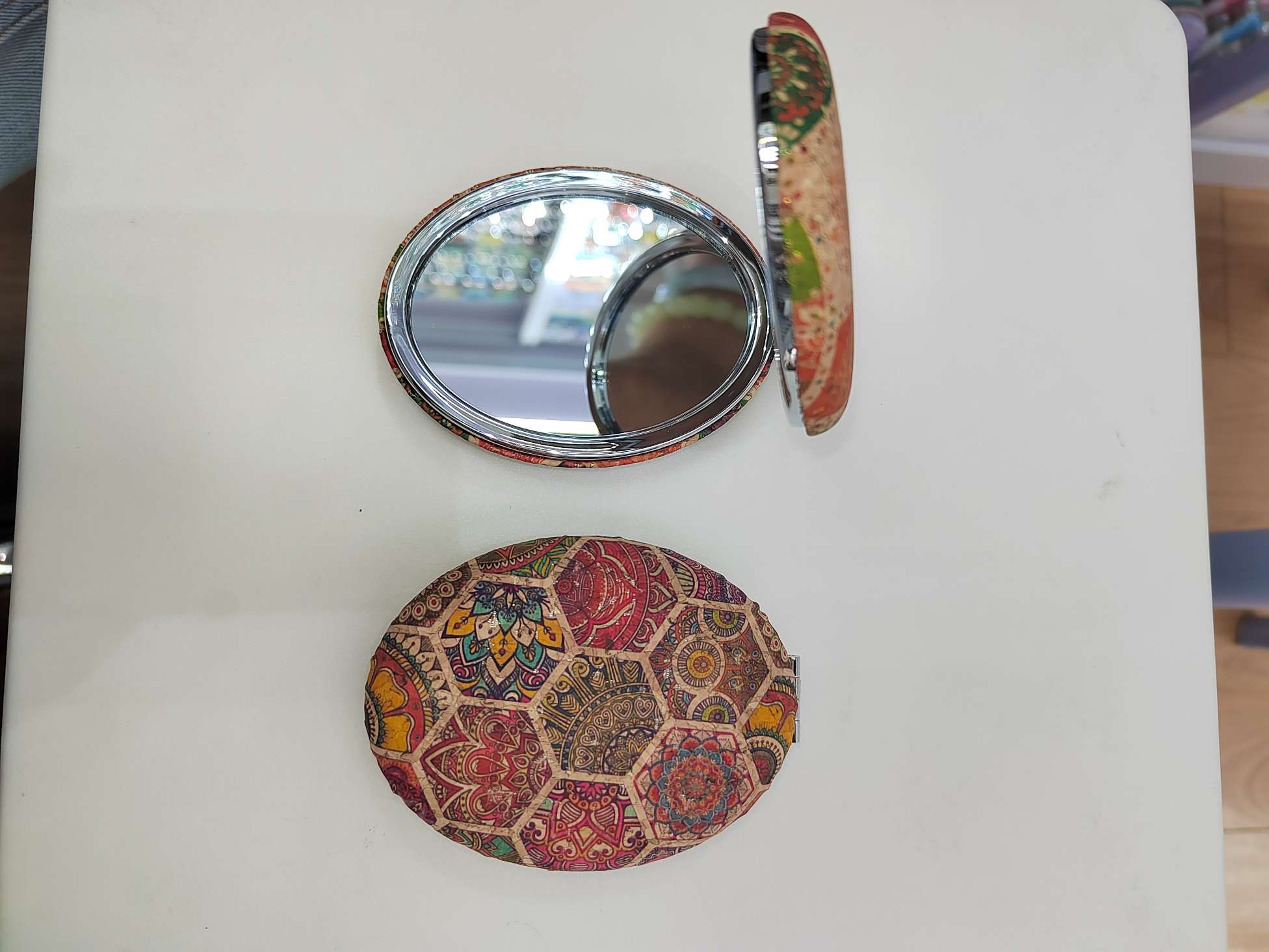 日用百货卫浴洗漱用品化妆镜台镜LED防碎镜子镜梳镜子美妆镜子化妆台镜子详情图2