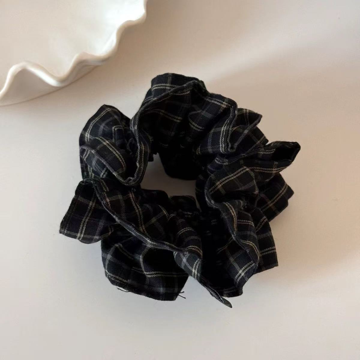 French retro checkered waist hair band, double-layer large intestine hair band, elegant ponytail hair tie Item Picture