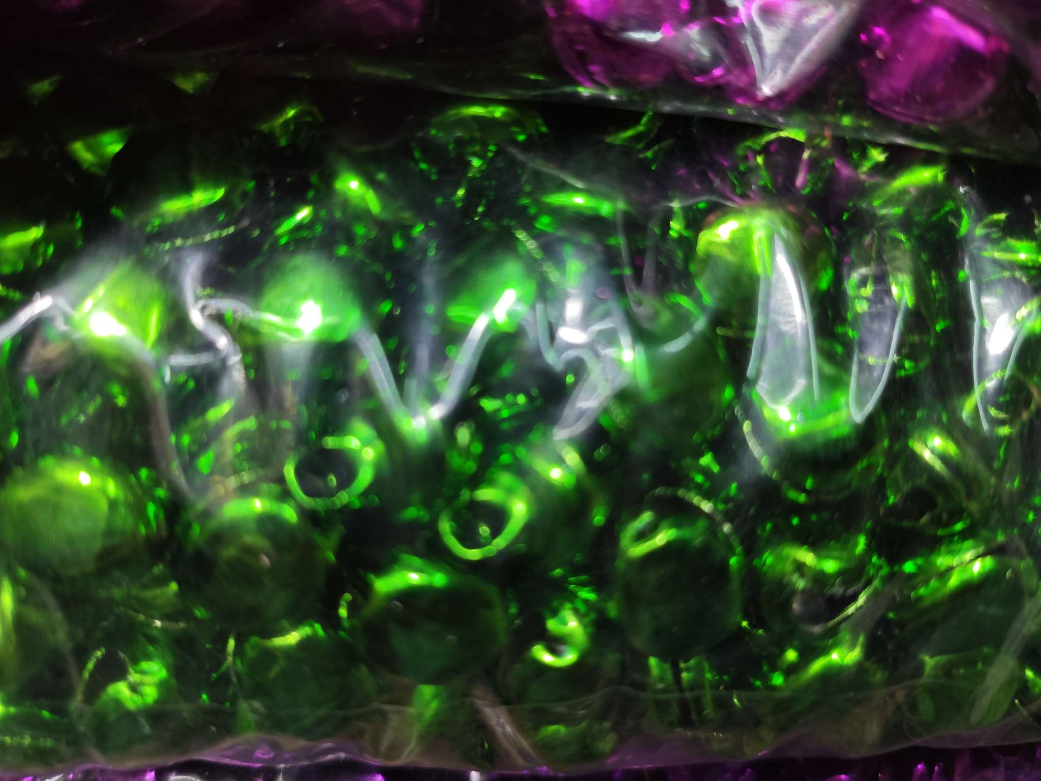 The new 2025 premium bell fish mouth bell in emerald green can be used as Christmas items, car pendants, Chinese knot pendants, and is specially designed for bracelets and necklaces. The styles are complete and the prices are reasonable. , Specification image