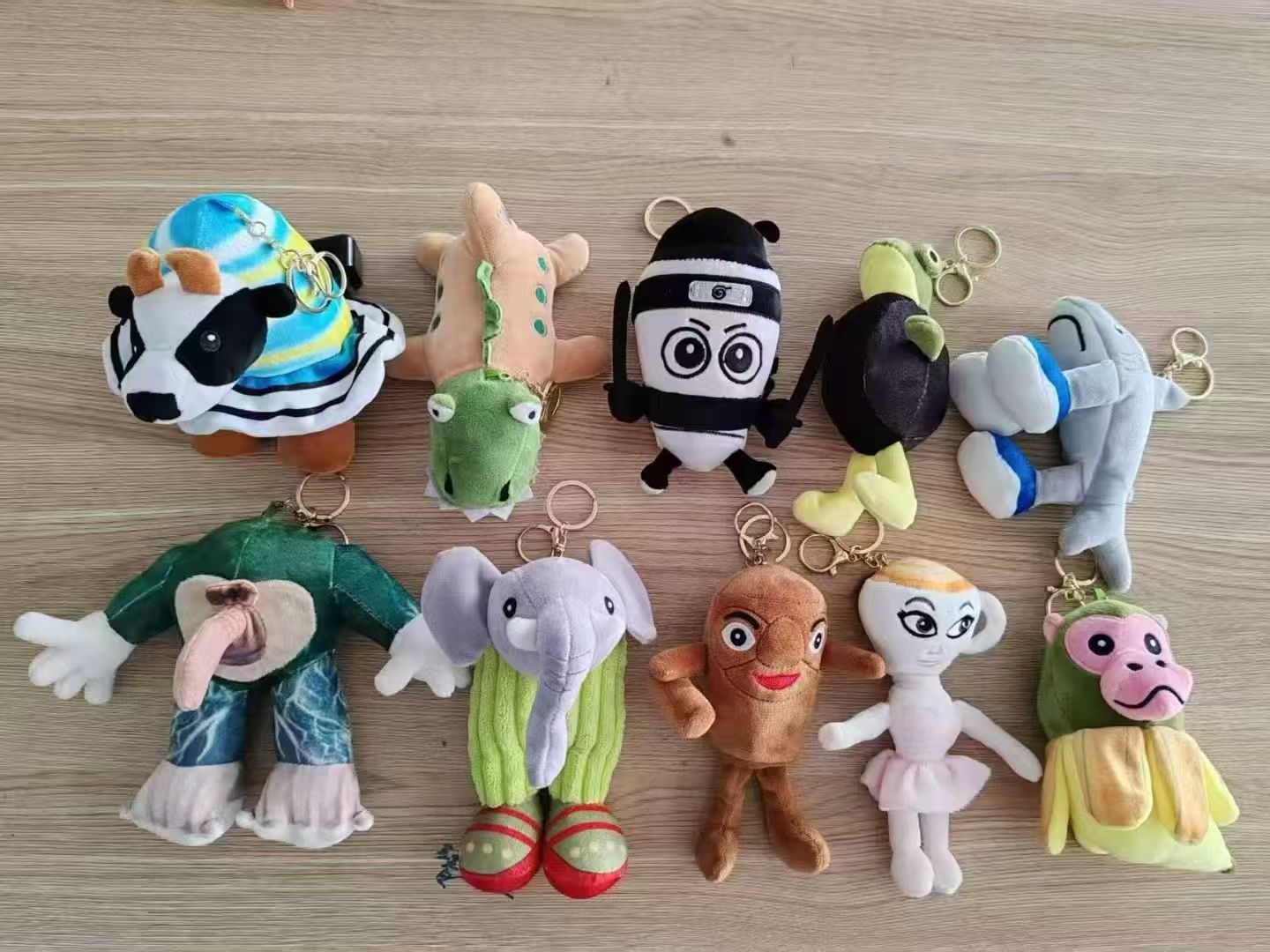 三海经毛绒钥匙扣挂件，可以带灯带音乐