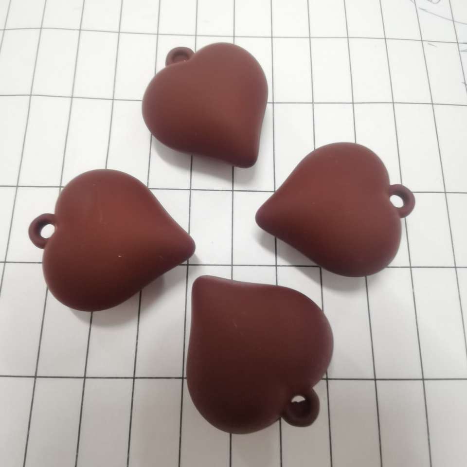 Acrylic hand feel paint heart-shaped macaron diy bag, hanging phone chain, keychain, pendant, accessory, 200 pieces per package Item Picture