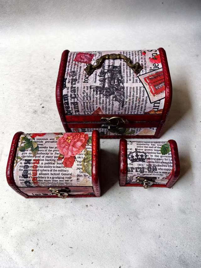 木盒/手工木雕/木质产品/黄花梨手饰/桃木挂件白底实物图