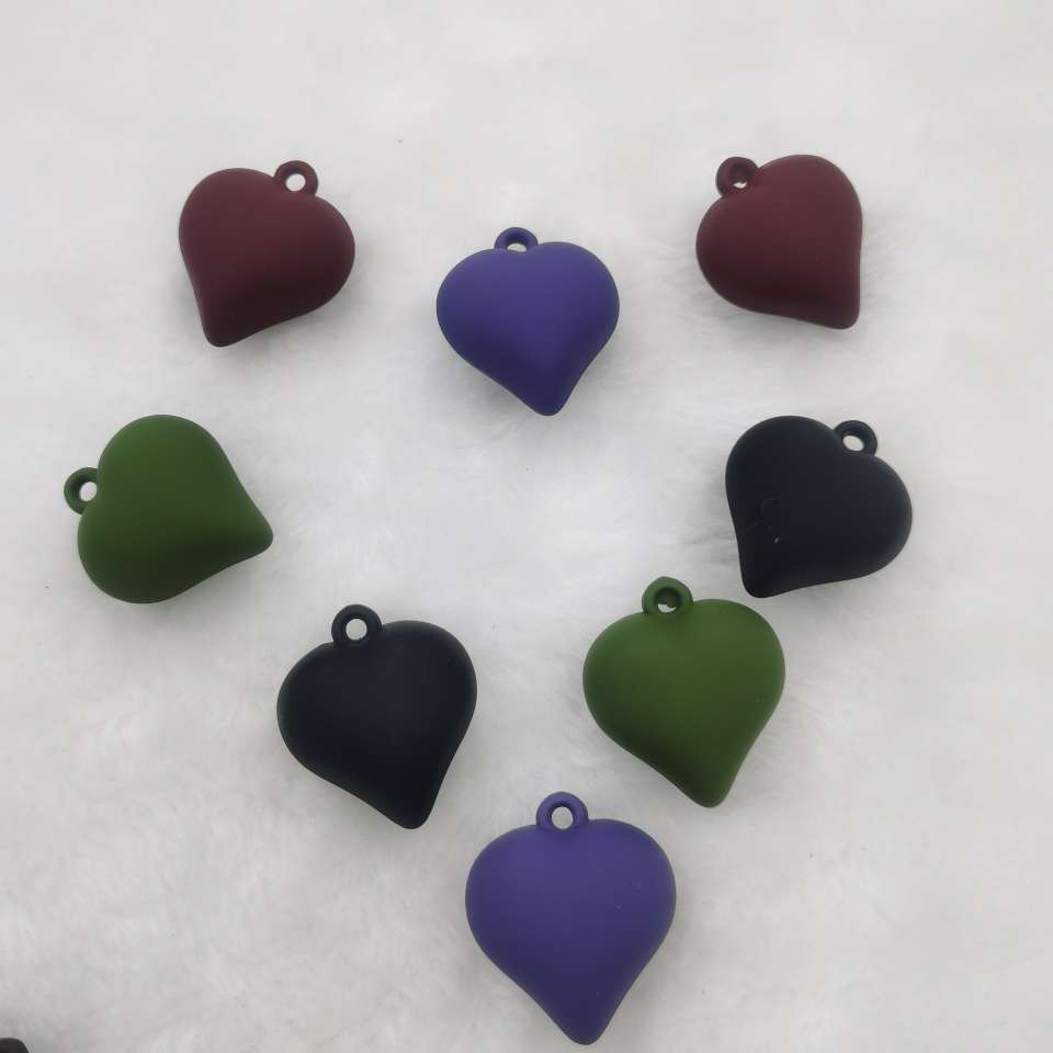 Acrylic hand feel paint heart-shaped macaron diy bag, hanging phone chain, keychain, pendant, accessory, 200 pieces per package detail image 3
