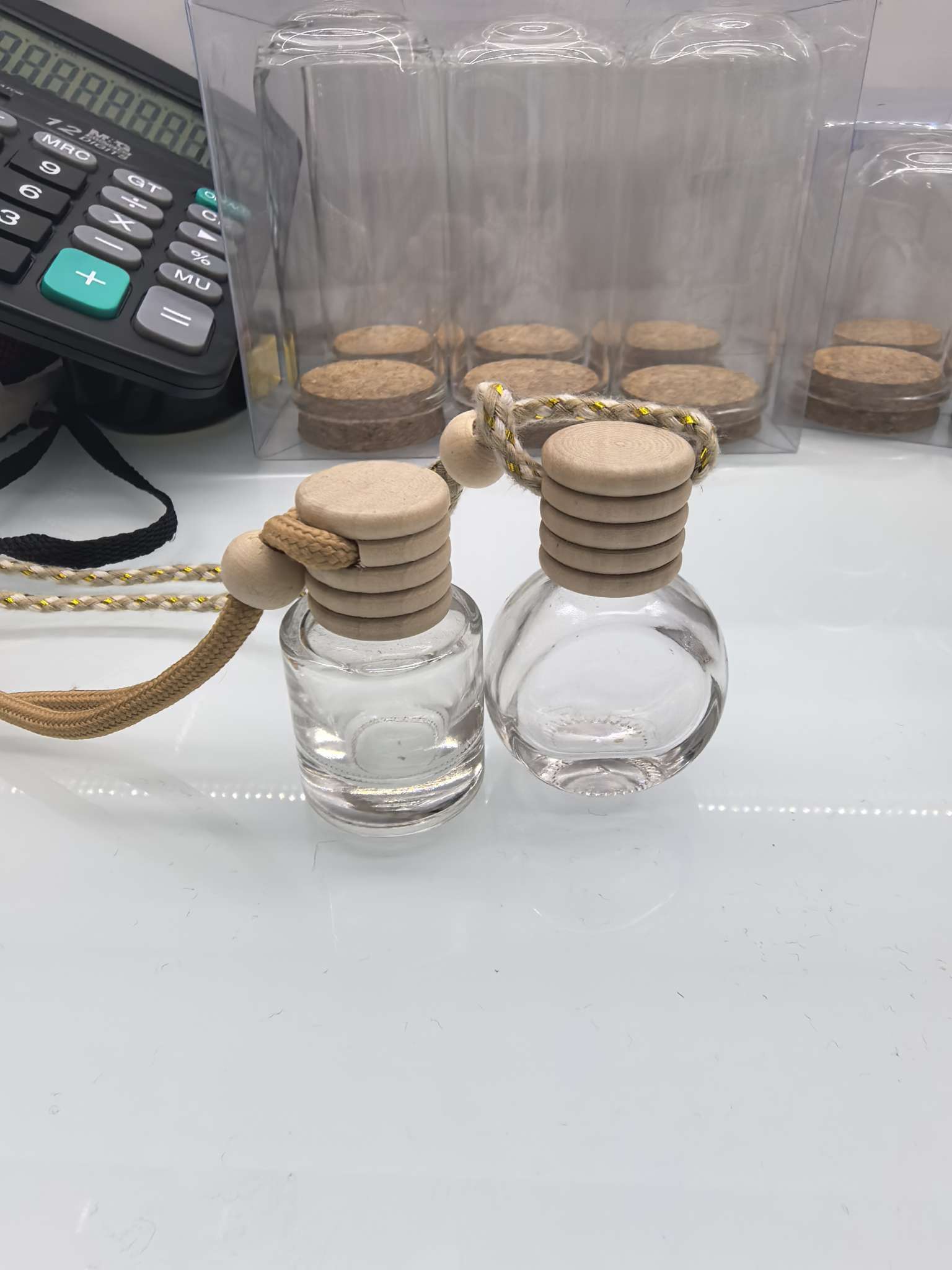车用香水车载香薰汽车香片车内香氛挂件车标香片香氛用品香气持久清新装饰用品