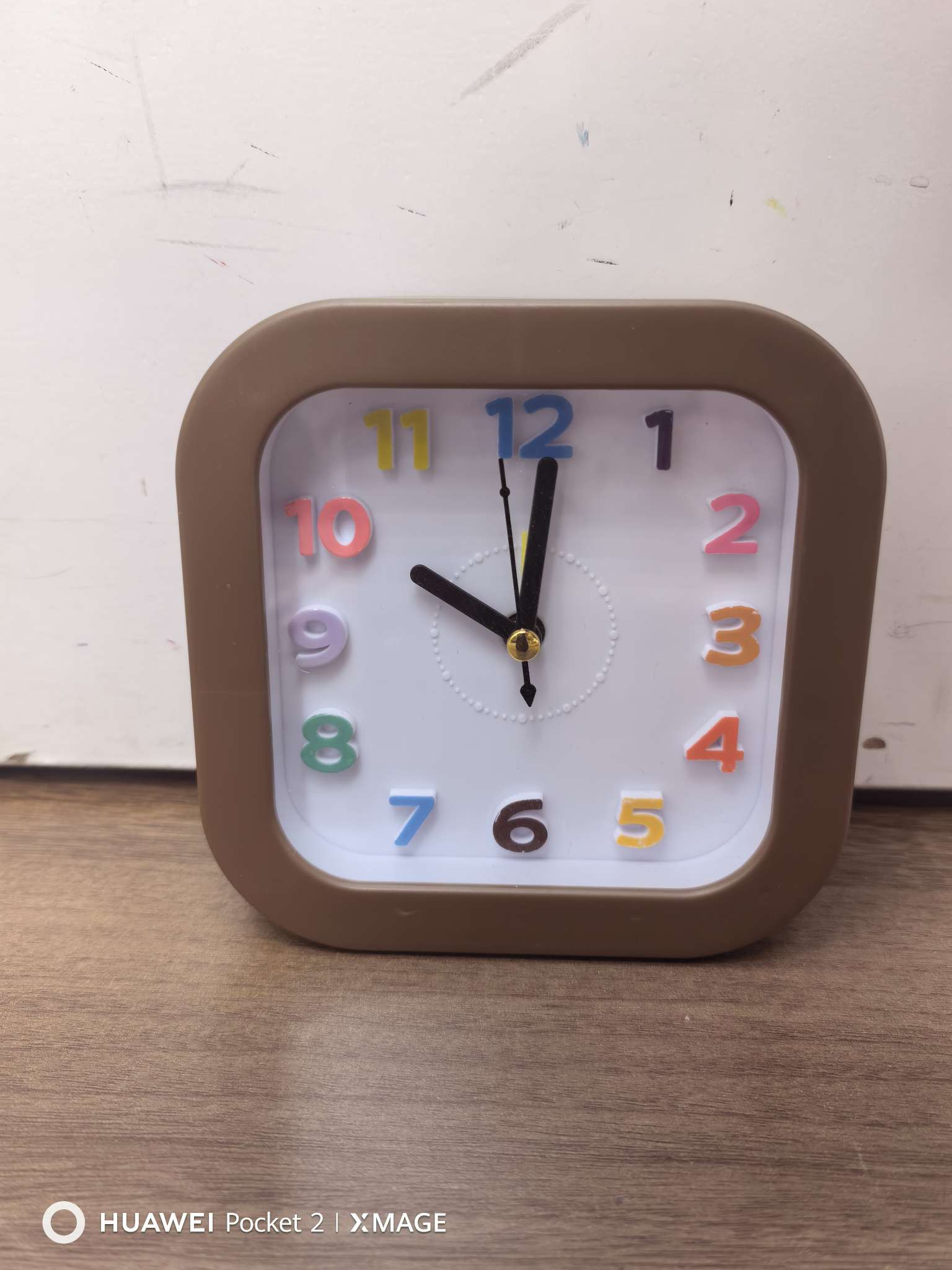 家饰钟表投影闹钟台钟收音机煮饭计时器电子闹钟多功能静音夜光创意礼品闹钟时尚简约热销欧美爆款闹钟