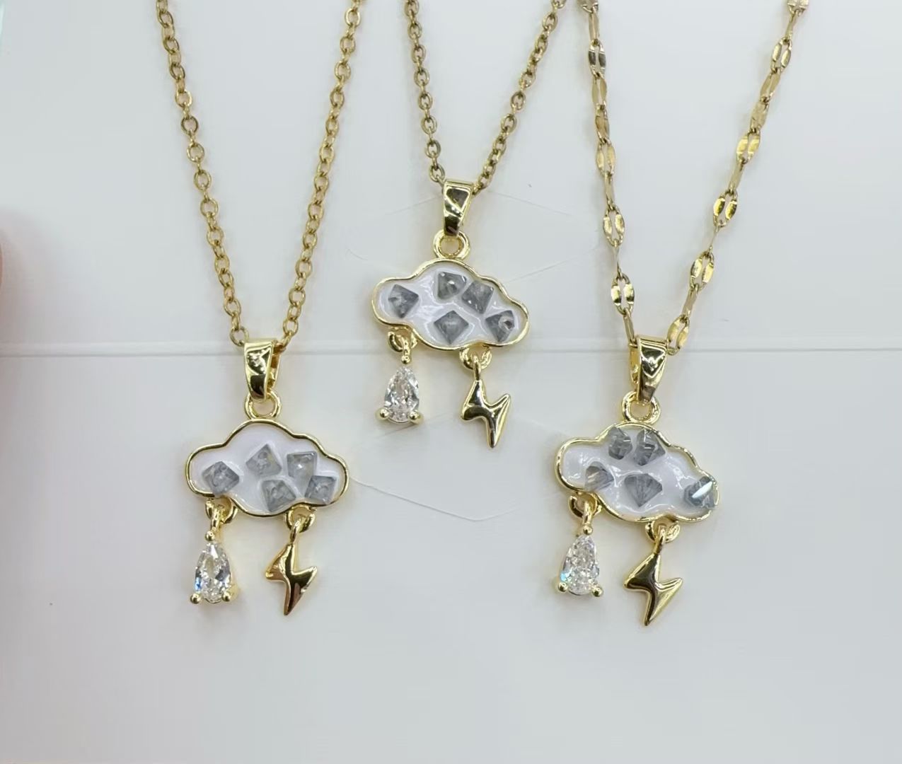 Creative DIY jewelry accessories, water drop metal pendants, handcrafted materials, jewelry accessories, handcrafted jewelry accessories, jewelry accessory materials, clouds