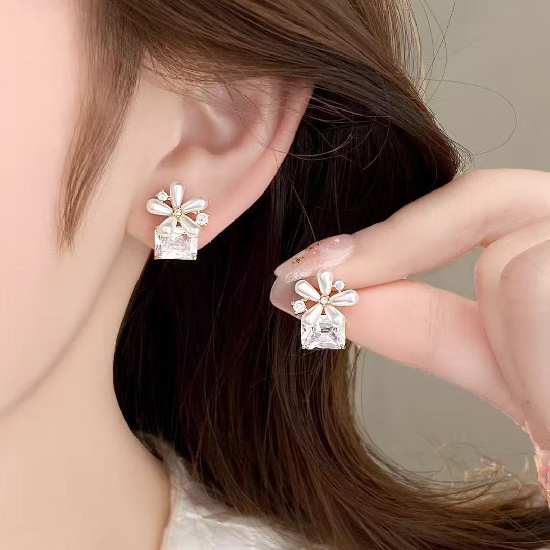 耳钉/饰品爪锆底空托/饰品/蚊香盘耳夹/中国风饰品产品图