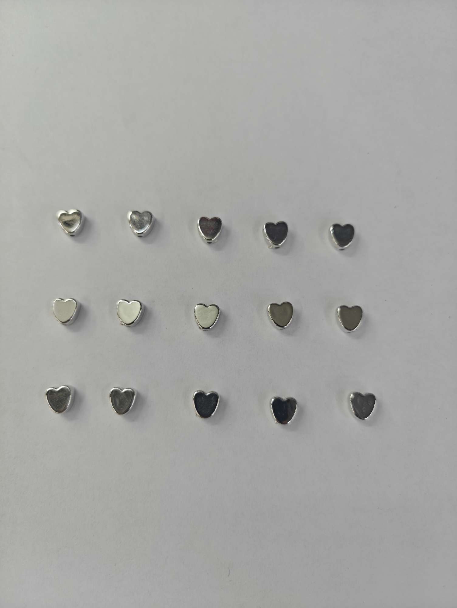 هناك مجموعة متنوعة من قطع الحلي الموضة details Picture