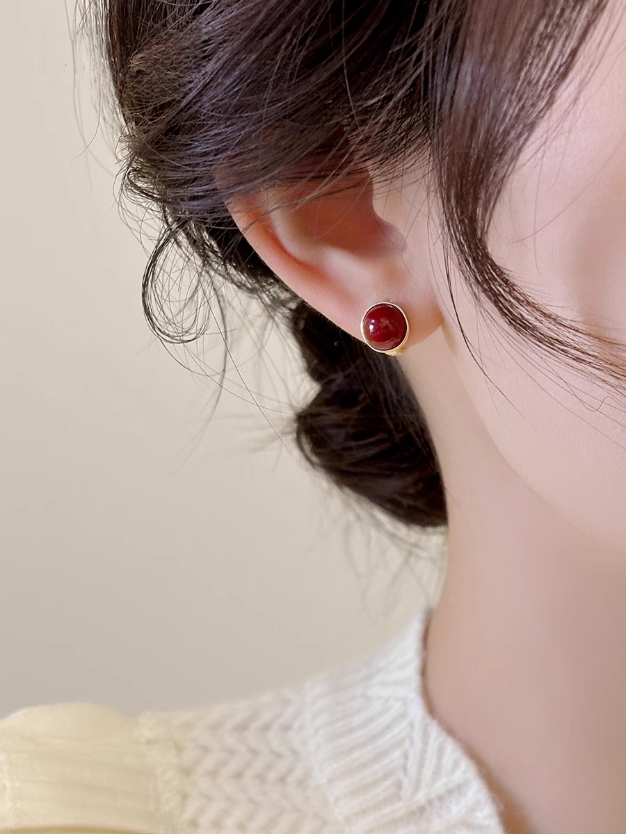 Xuhui brand exquisite and light luxury copper plated with real gold and zircon 925 silver needle Ankela red luxurious design fashionable stud earrings Specification drawing