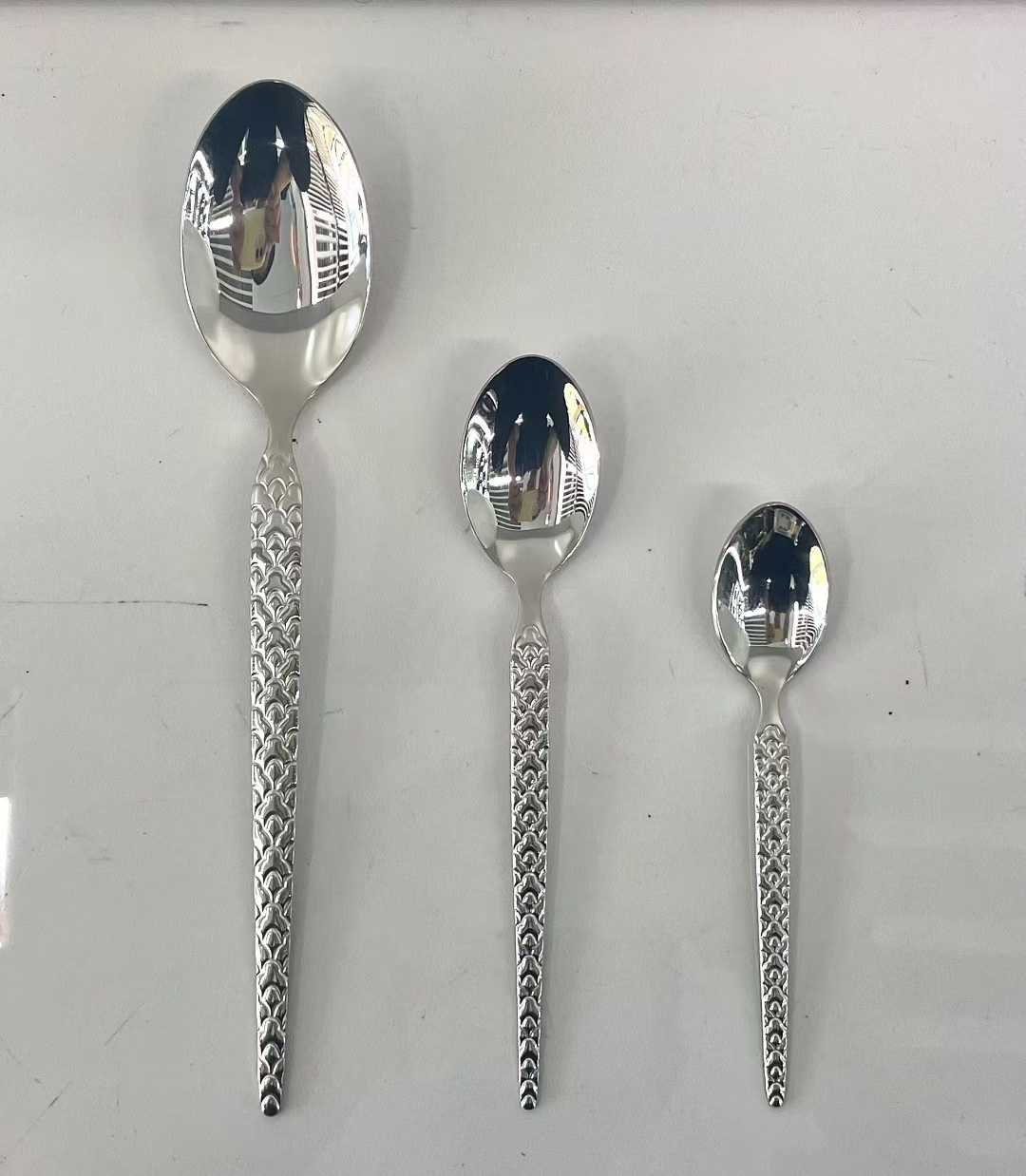 Stainless steel knife and fork set, Western tableware knife and fork two-piece set, steak knife and fork combination, stainless steel knife, fork and spoon three-piece set, household stainless steel knife and fork, portable travel knife and fork, picnic tableware set Application Scenario