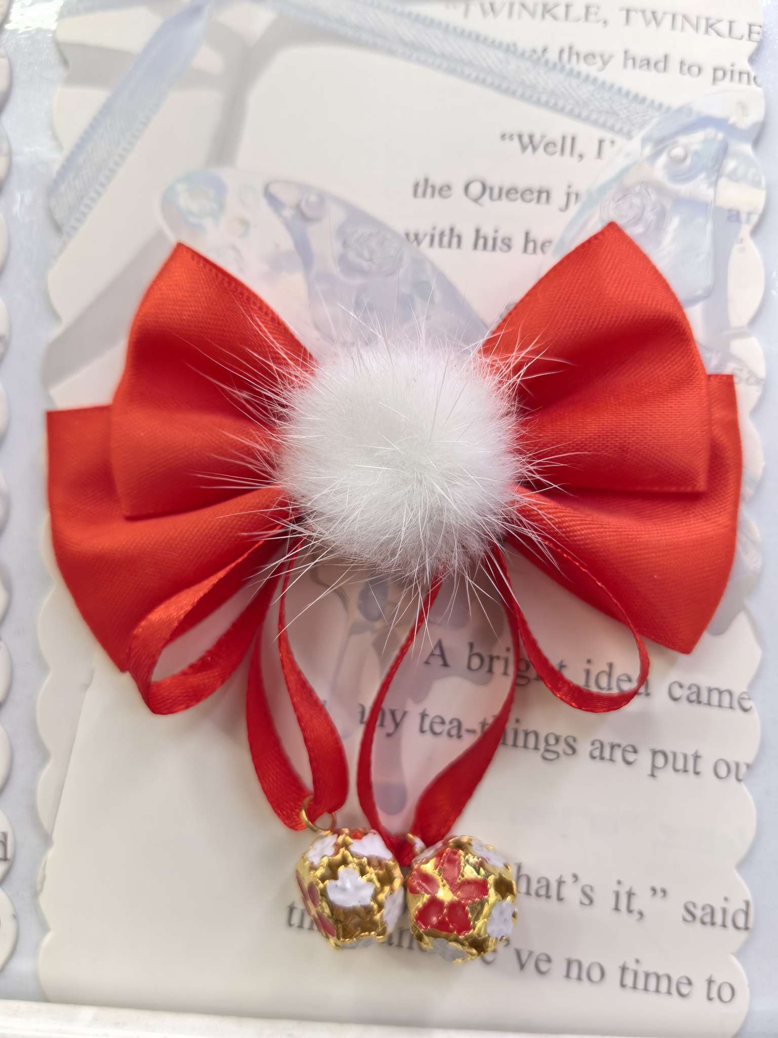 红色铃铛蝴蝶结