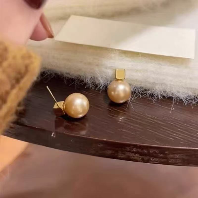 珍珠耳环/银耳环/银耳饰/耳坠女长款气质爆款/耳钩白底实物图