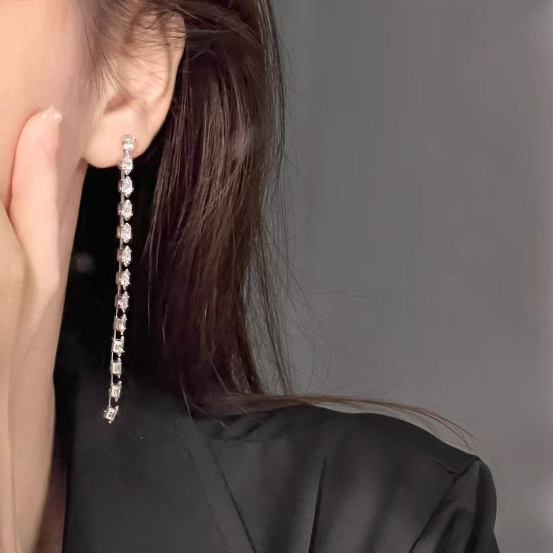 亚马逊新款万圣节系列幽派对耳坠夸张恐怖鬼怪恶魔之眼耳环饰品