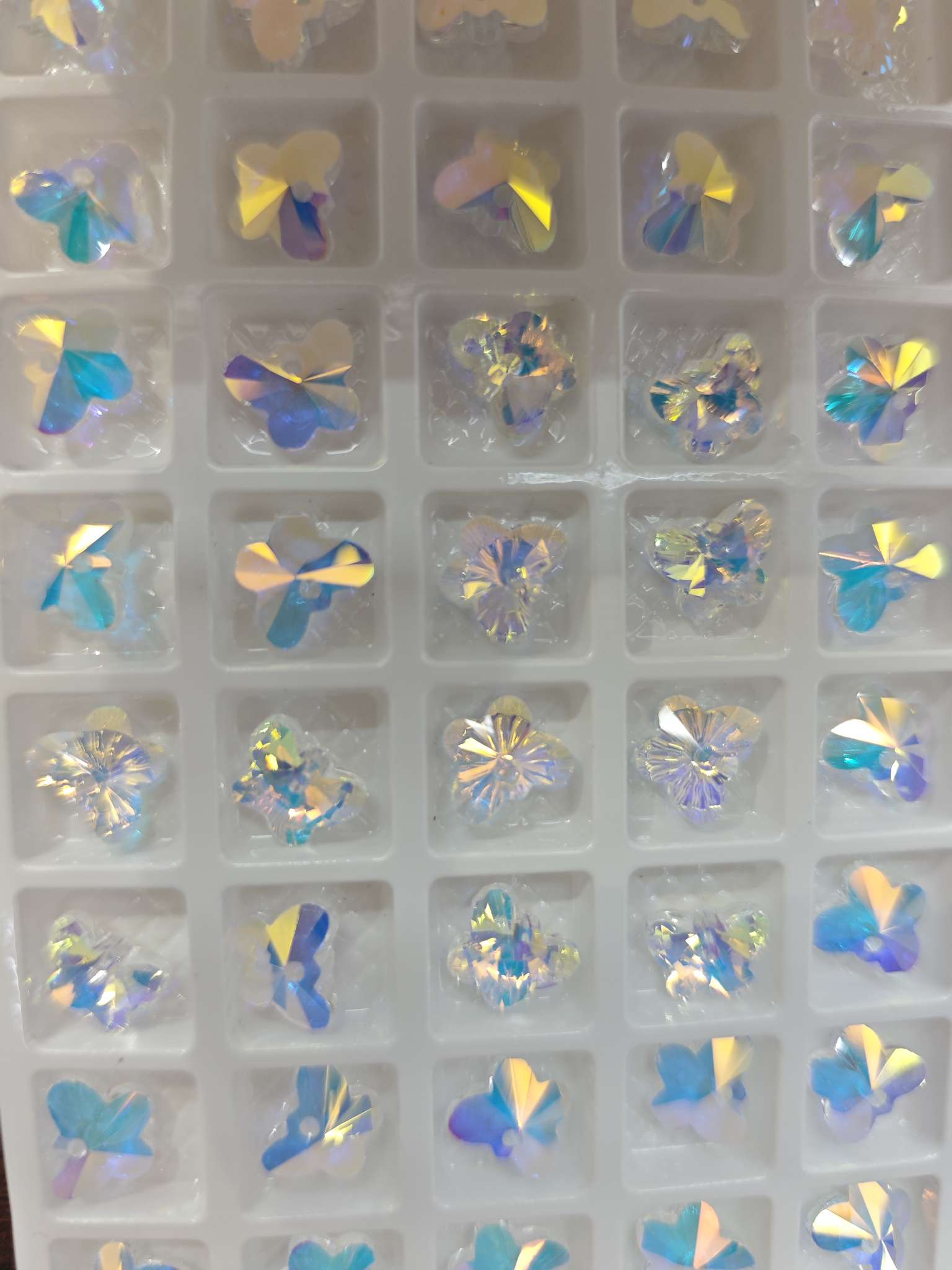 DIY handcrafted crystal glass pendants with various shapes, dreamy colors, and bead jewelry accessories Item Picture