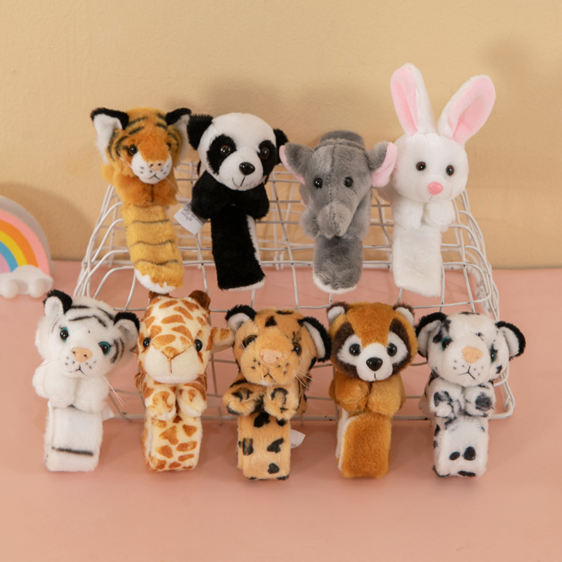 Cross-border exclusive cute Kapi Papa Papa bracelet, the same style of animal capybara plush toy bracelet as the Internet celebrity details Picture
