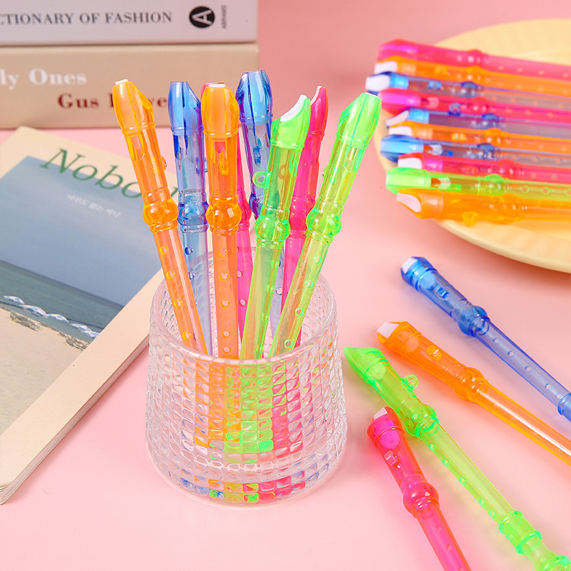 Creative candy-colored transparent small flutes, children's mini vertical flutes, wholesale of small gifts from street stalls full figure