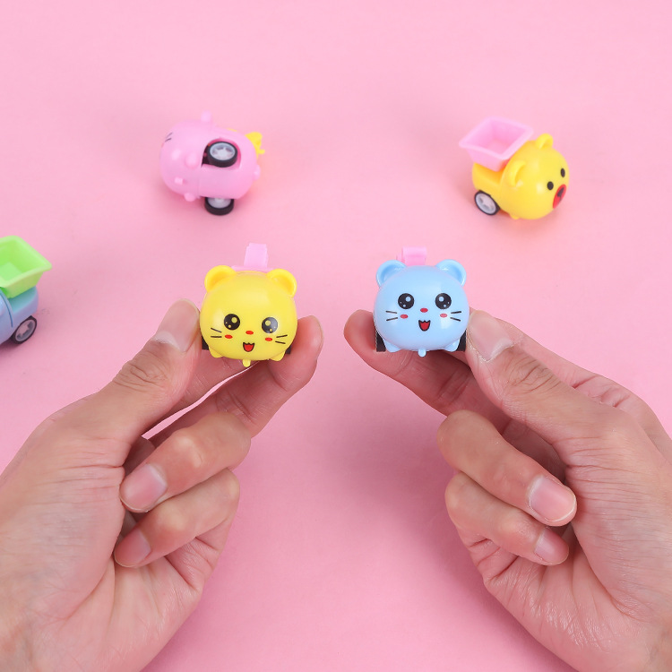 Toy rebound inertial engineering vehicle, cartoon small toys, street stall night market small gifts, promotional items, children's birthday gifts Application Scenario