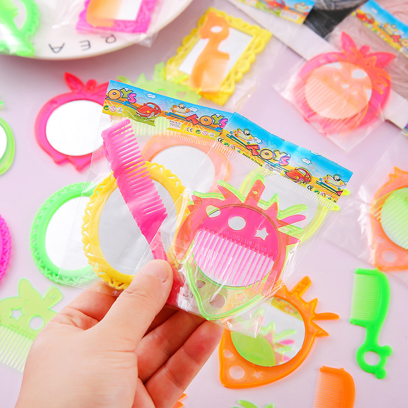 Cute and portable small round mirror, tinplate portable mirror, cartoon single-sided mirror, small gifts for students, small prizes for kindergartens Specification drawing