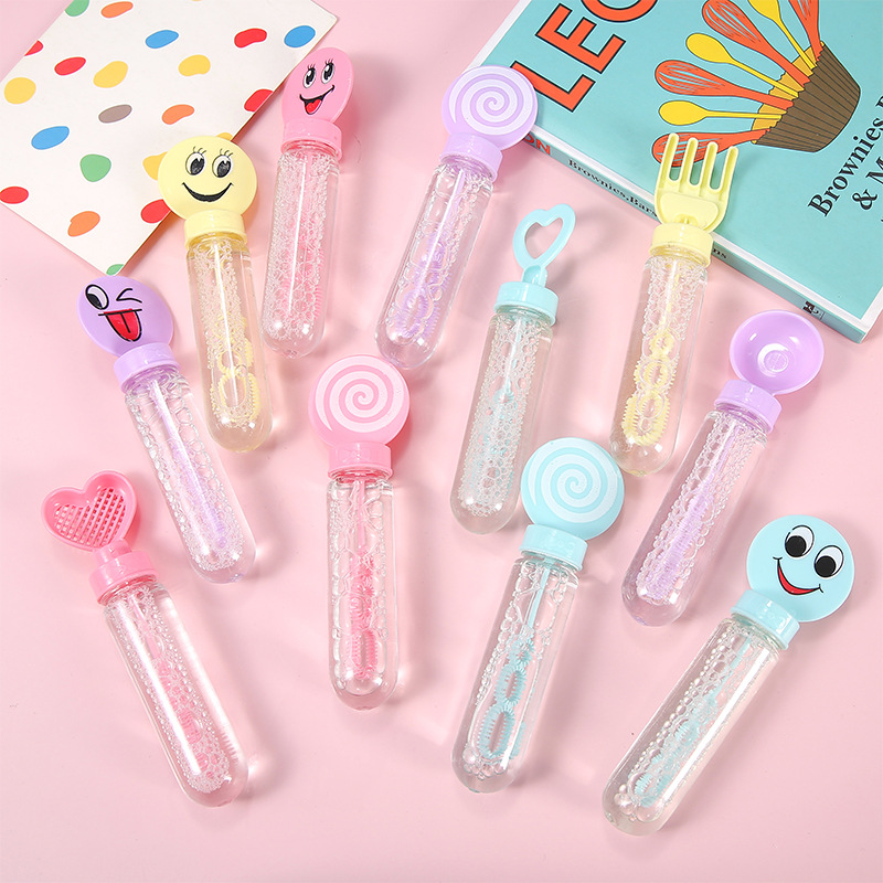 Cartoon animal bubble sticks, mini portable bubble-blowing toys, children's bubble water, kindergarten gifts, street stall supplies Application Scenario