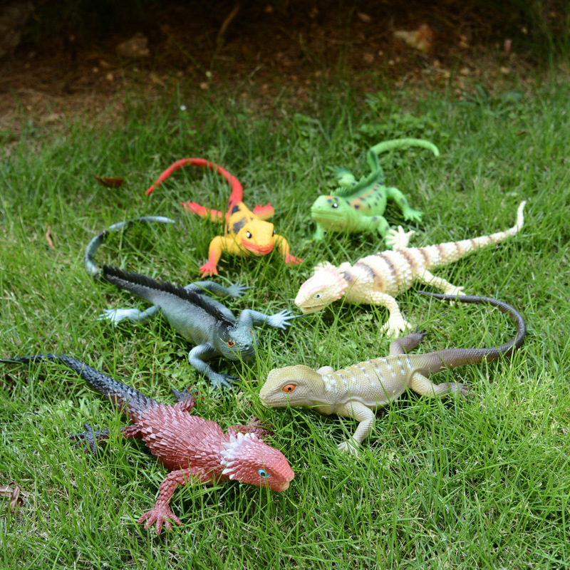 Wholesale of cross-border children's toys, insect and animal models, new creative toys, sound-making simulation lizard models details Picture