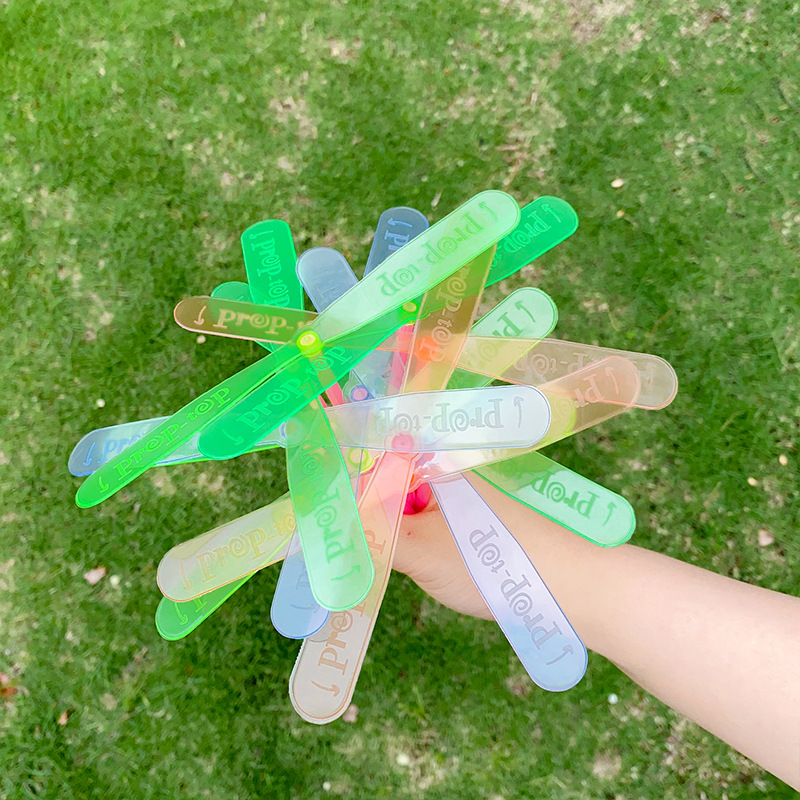 Hand-rubbed non-luminous bamboo dragonfly manufacturer, nostalgic classic double-flying leaf flying fairy bamboo dragonfly plastic wholesale details Picture