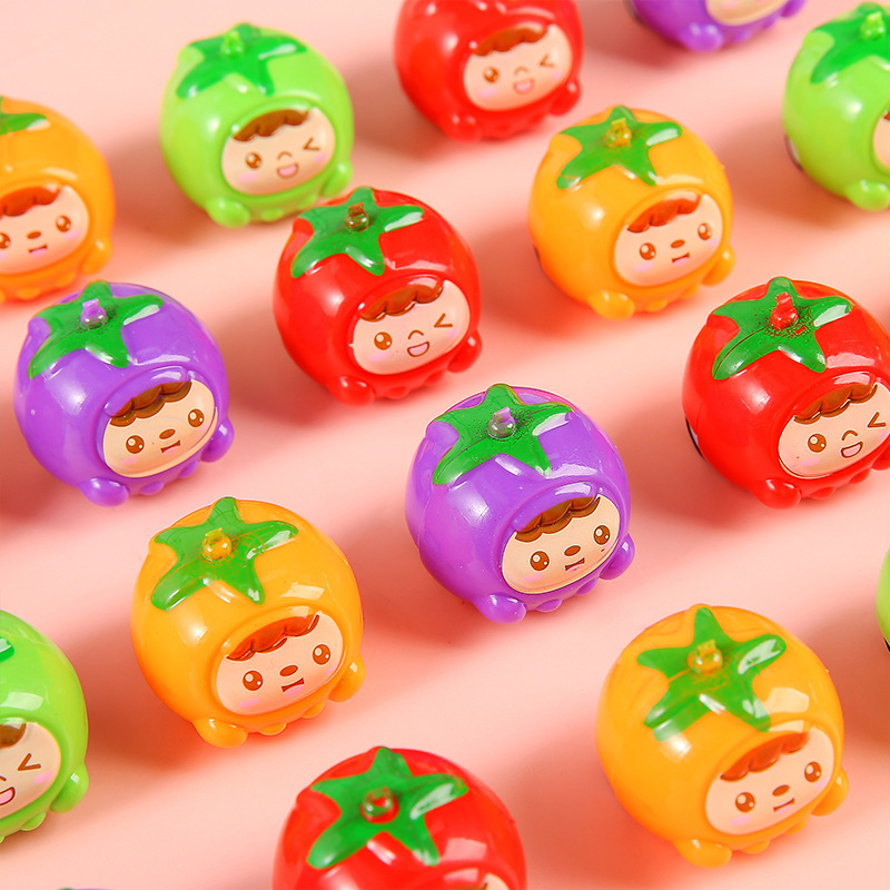 Creative food play mini green apple fruit rebound car Gashapon toy, cute green apple rebound car wholesale Application Scenario