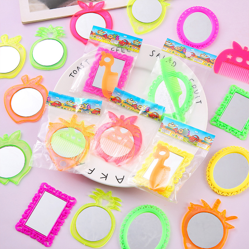 Cute and portable small round mirror, tinplate portable mirror, cartoon single-sided mirror, small gifts for students, small prizes for kindergartens full figure