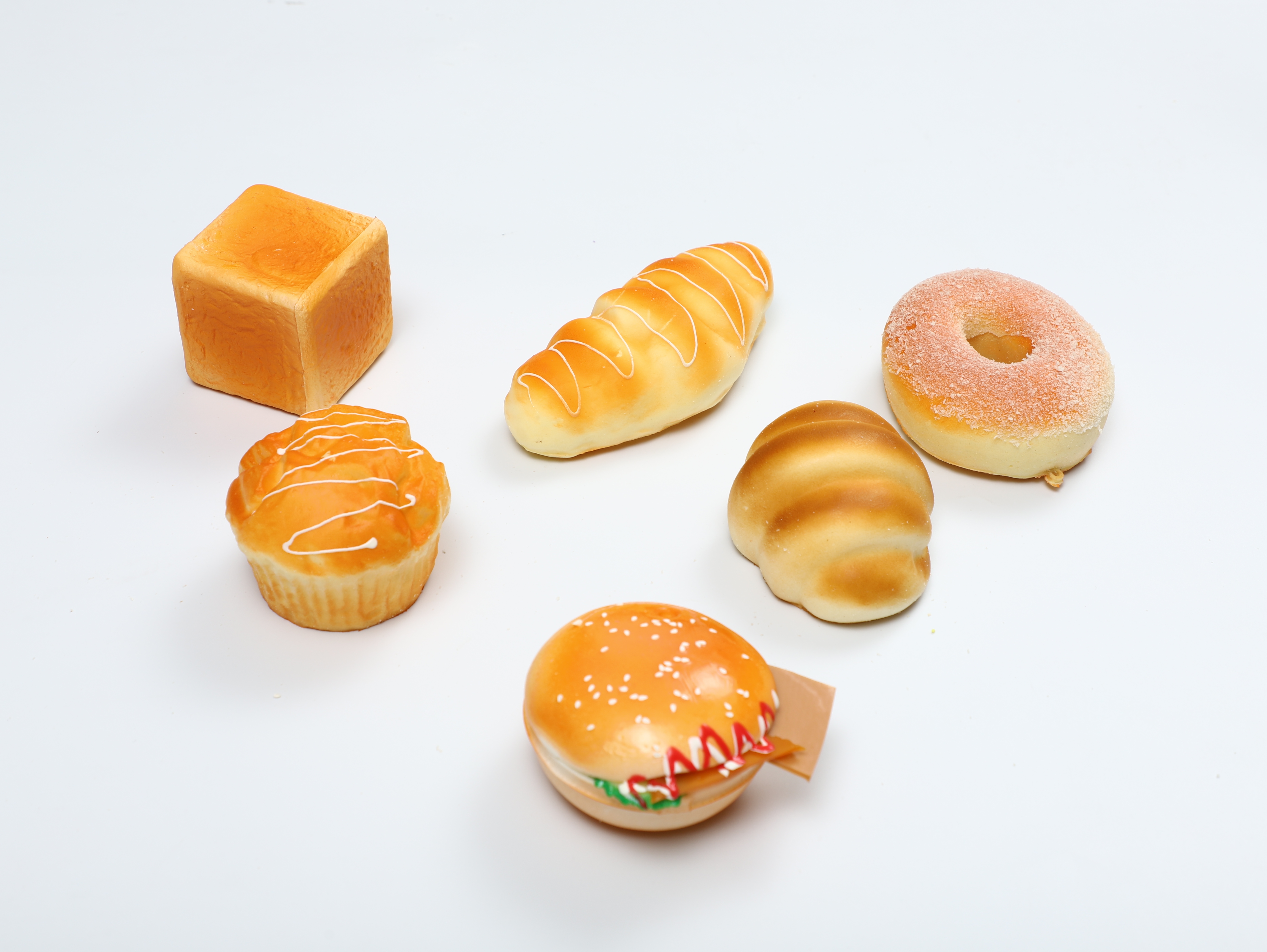 林苑减压环保带香味慢回弹PU仿真食物面包套装大牛角开口汉堡泡芙大甜甜圈蛋糕面包模型摄影5
