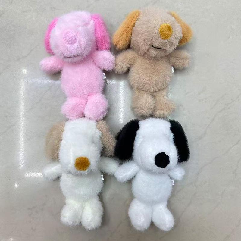 Plush toys, four-color Snoopy dolls, plush cube creative dolls, cartoon peripheral pendants, plush doll pendants, keychains, cloth doll pendants, cute decorative gifts, claw machine factory direct sales details Picture
