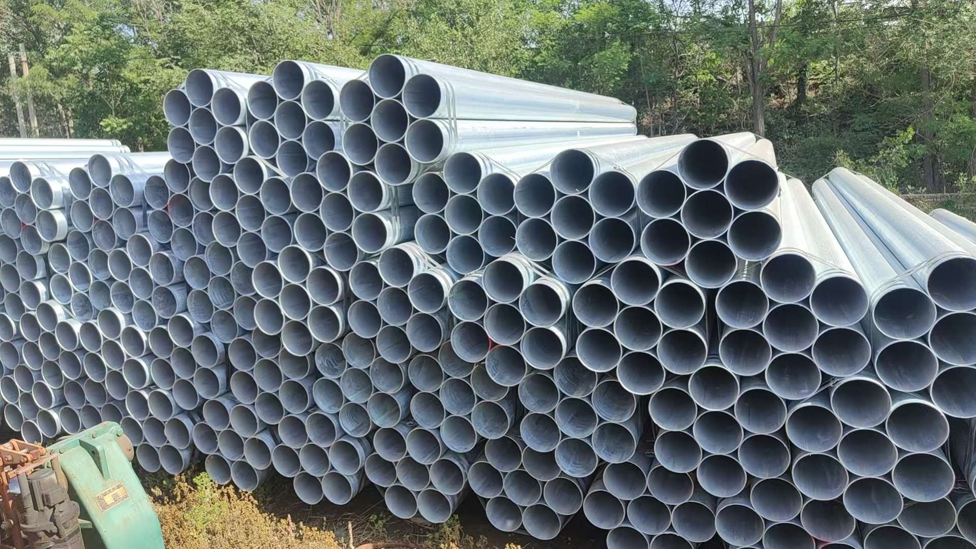 工厂直销钢管镀锌管无缝管热镀锌冷镀锌方管方钢圆钢钢板大口径圆管细节图