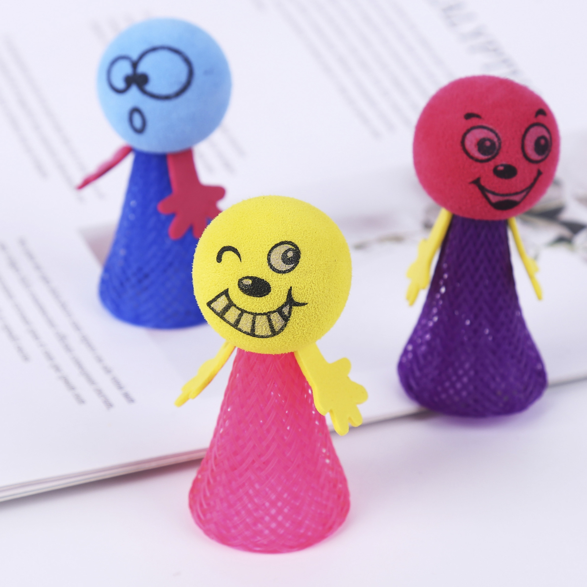 Wholesale of children's toys, including eva spring figures, jumping little people, and jumping people, as well as children's gifts and dolls full figure