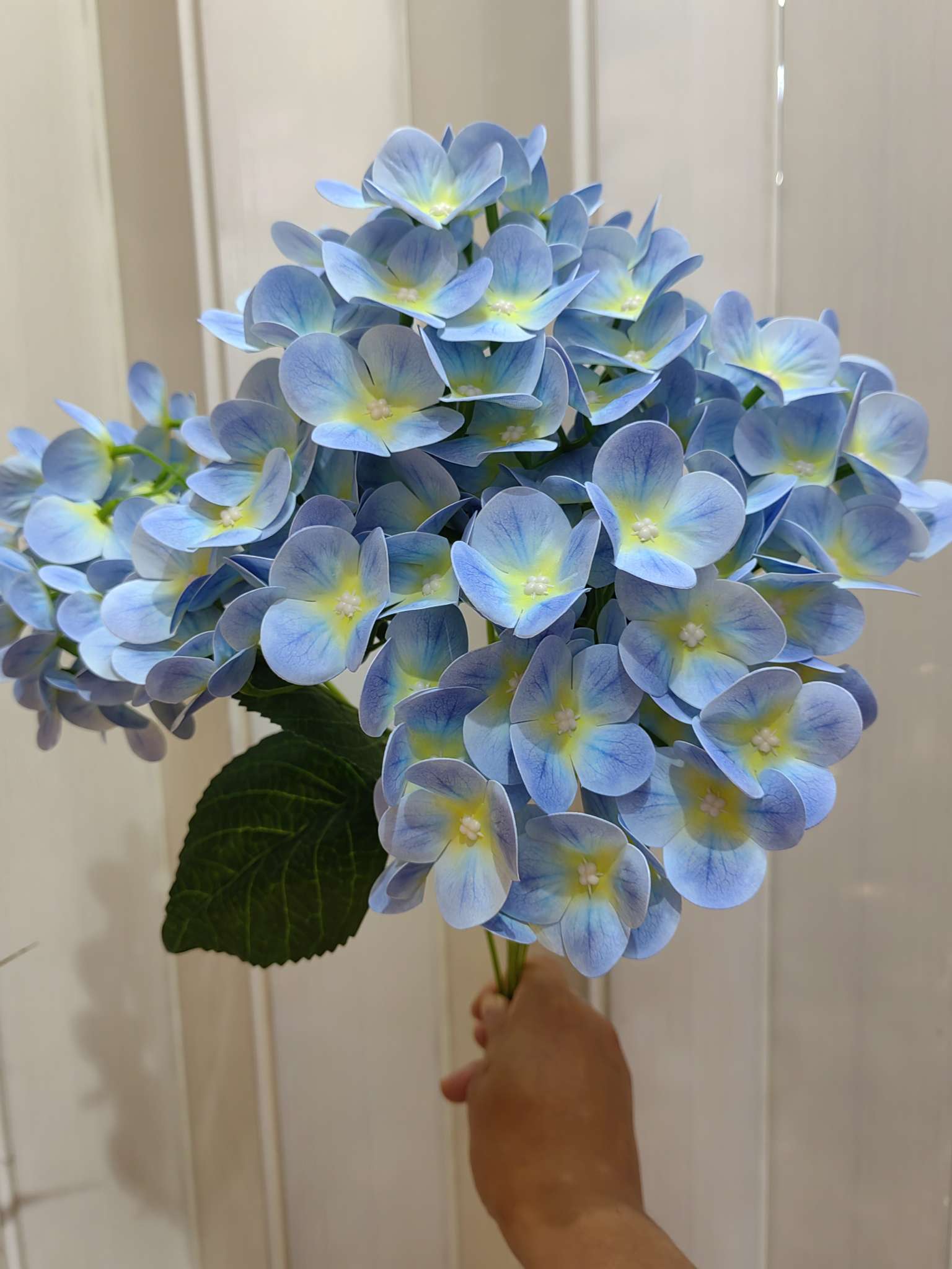 Five hydrangea artificial flowers and plants detail image 4