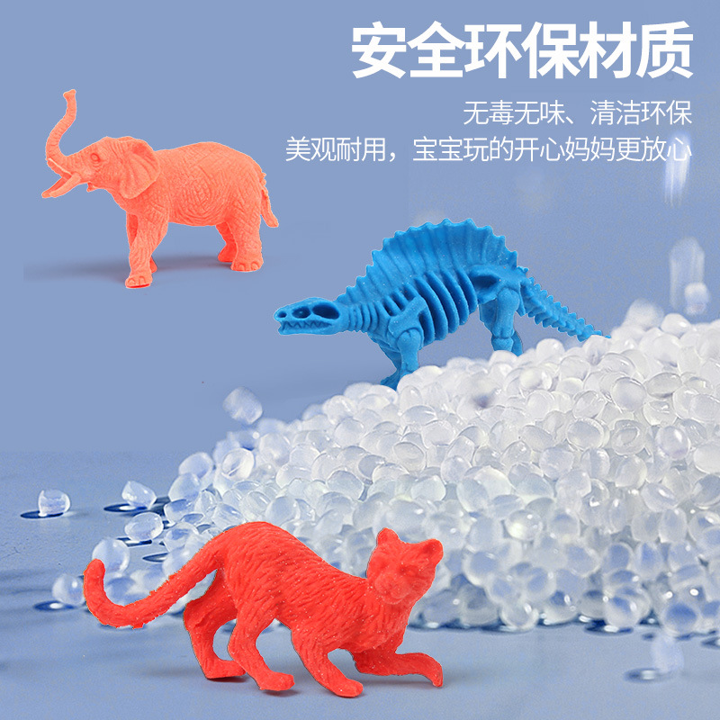 New and exciting Ocean Baby swelling animal toys that grow bigger when soaked in water SpongeBob SquarePants are selling well at street stalls. Wholesale water-absorbing toys Specification drawing