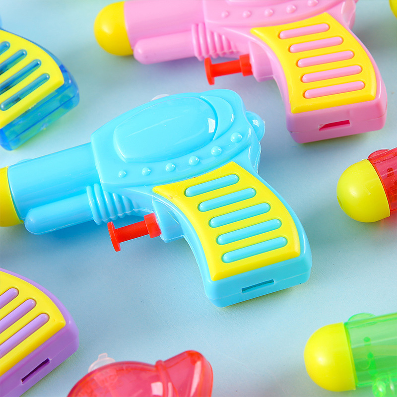 Mini water gun, the same style water gun as "Running Man", summer outdoor children's water play, student interactive small gifts and toys wholesale Application Scenario