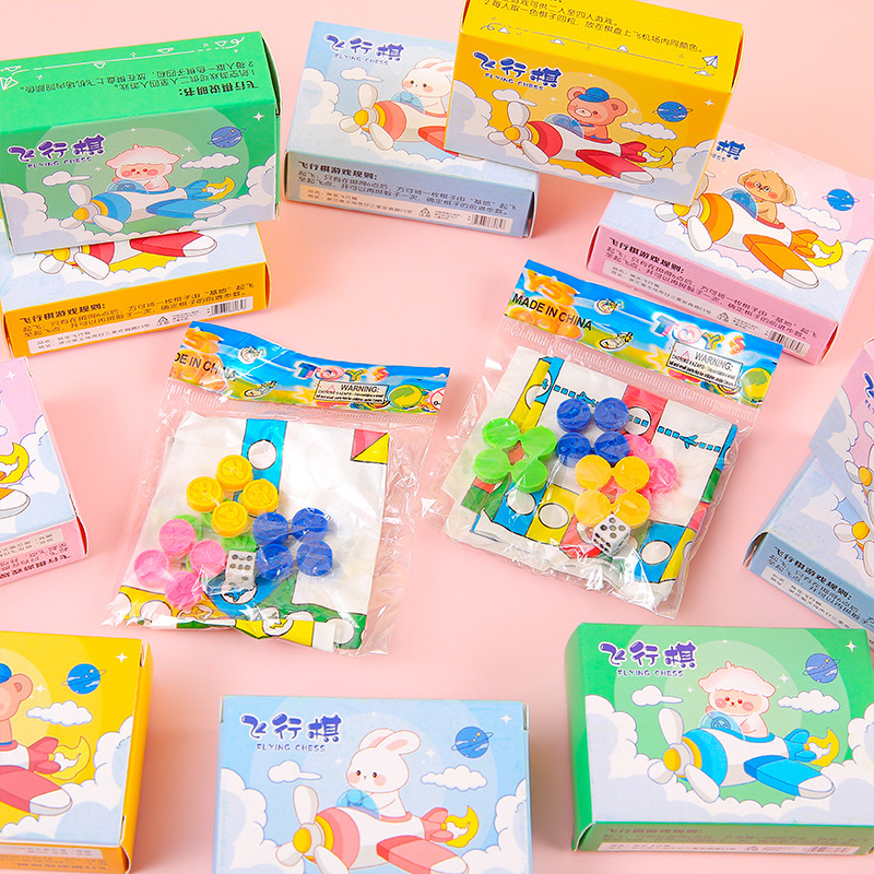 Parent-child game chess, mini flying chess, children's educational toys, chess, ground push, small gifts, kindergarten award Specification drawing