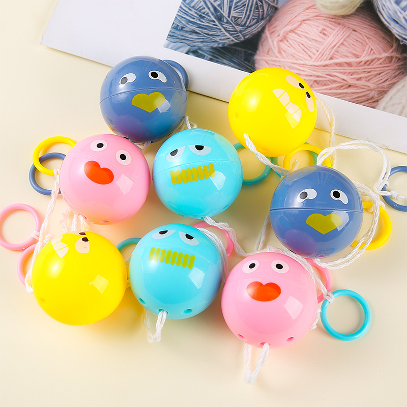 Luminous whistle, flying ball, cartoon flashing string, flywheel, arm coordination exercise, novel and stress-relieving small toys for children Specification drawing